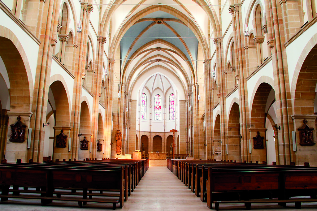 Marienkirche Landau Innen (c) Pfarrei St. Maria, Landau