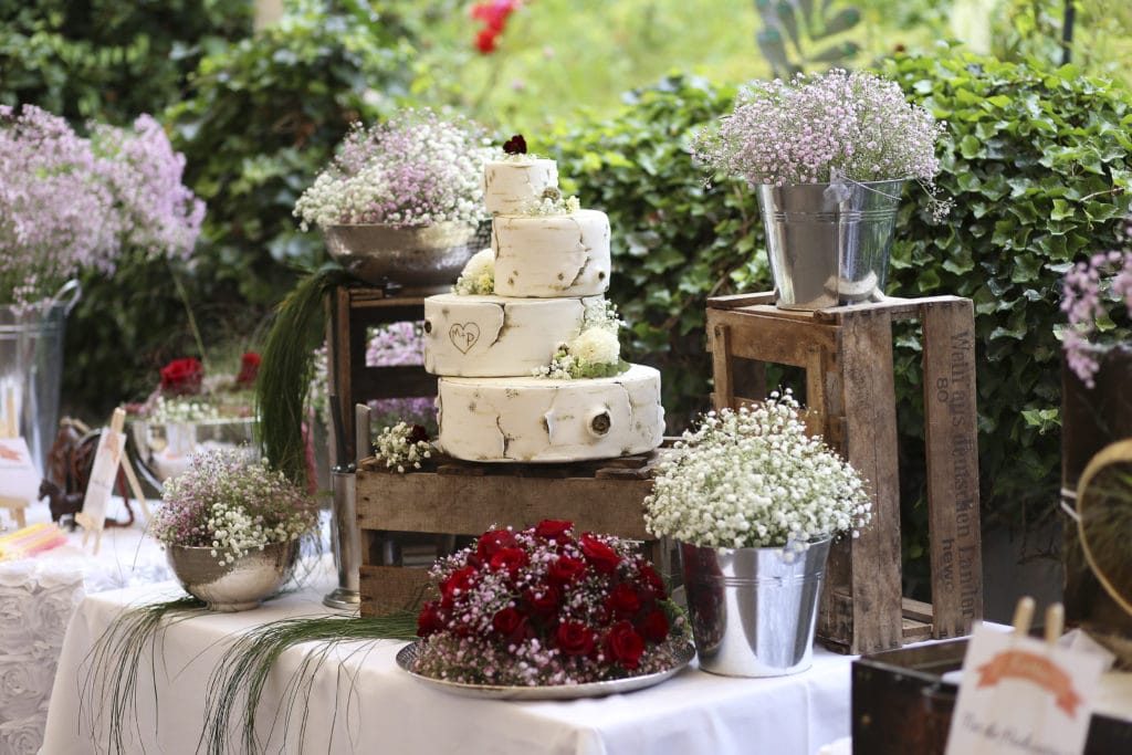 Country Hochzeit Baumstammtorte