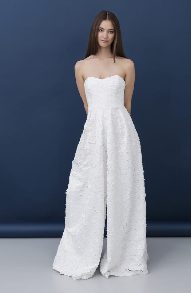 Lässig, cool und schwungvoll Das Hosenkleid für die Braut Heiraten