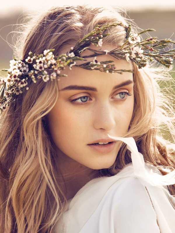 Brautfrisuren mit Blumen