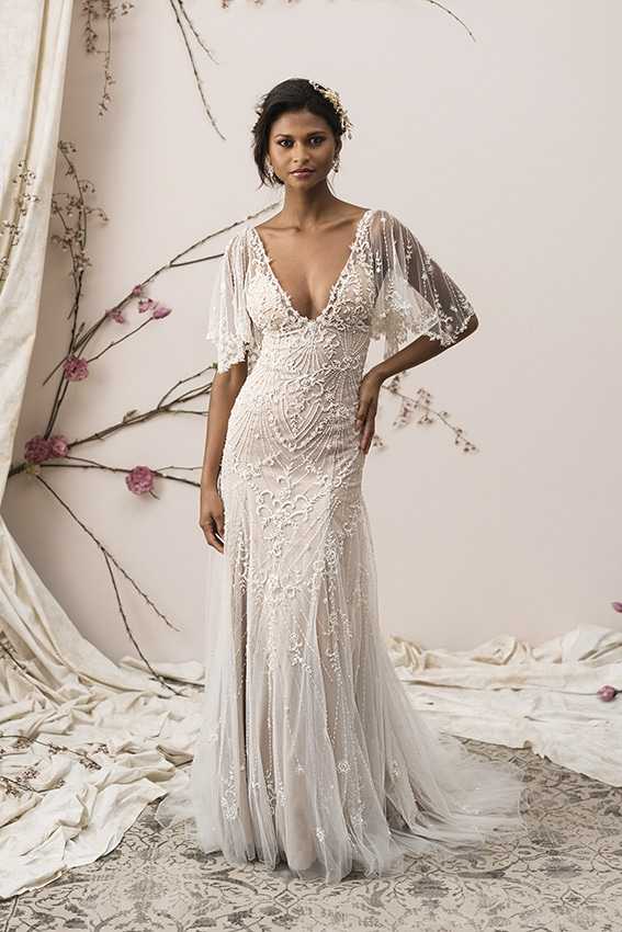 Brautkleid Flatterärmel