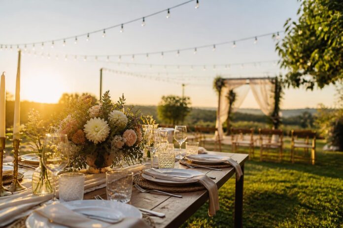 Hochzeit planen: Warum der Spätsommer der richtige Zeitpunkt für den Start ist Hochzeit planen: Warum der Spätsommer der richtige Zeitpunkt für den Start ist